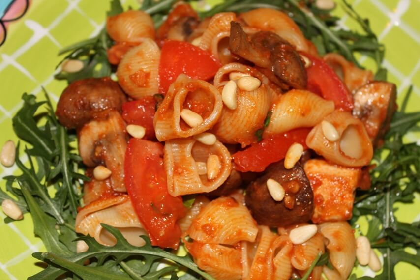 Pipe rigatte met rode pesto