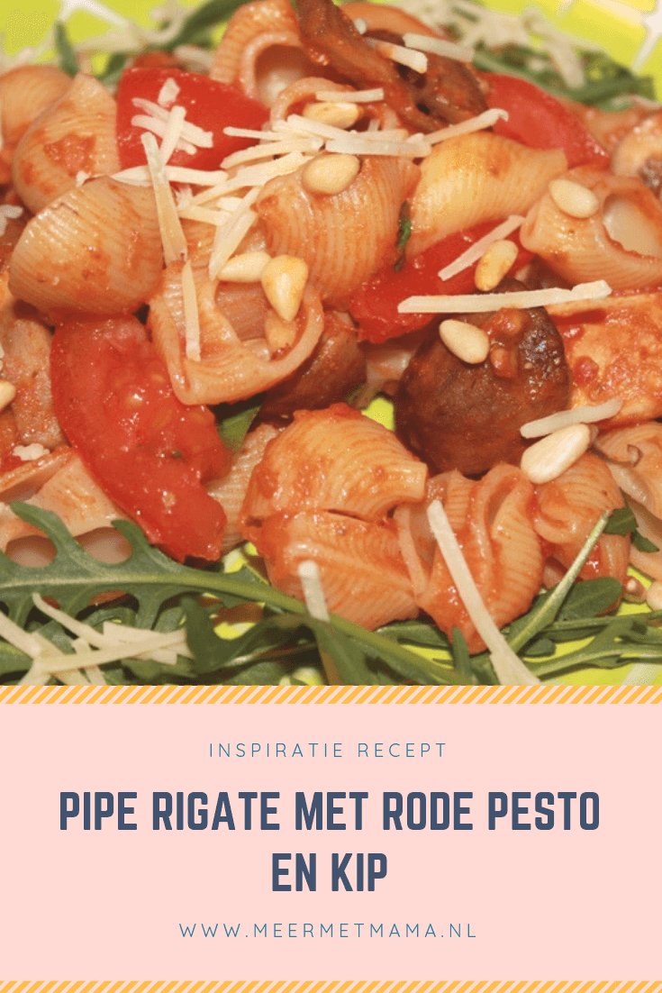 pipe rigate met rode pesto en kip