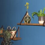 wandplank met leren riemen