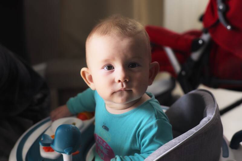 De mijlpaal van kruipen: zo groeit je baby naar zijn eerste stapjes