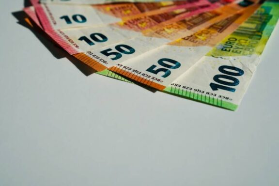 Het zakelijk succes en de ware verhalen achter Inge van Kemenade en haar vermogen