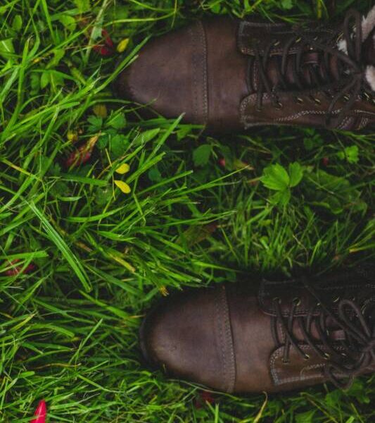 Tuinieren met stijl: de juiste schoenen maken het verschil